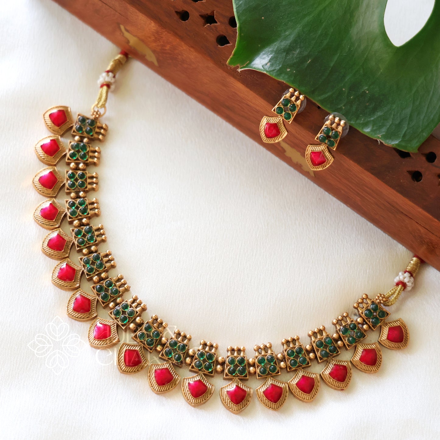 GOLDEN KANKA PALAKKA NECKLACE SET (COLOURS AVAILABLE)