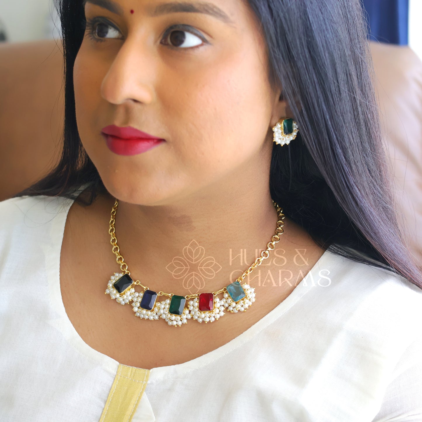 GLOSSY SQUARE DROP NECKLACE SET WITH PEARLS - MULTICOLOUR