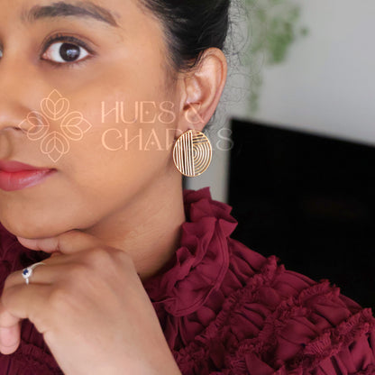 GOLDEN ARC & LINE STUD EARRINGS