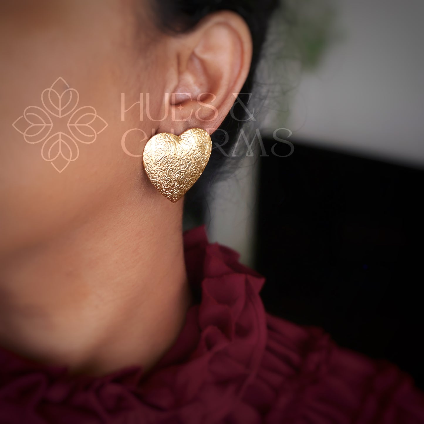 GOLDEN WHISPER HEART EARRINGS