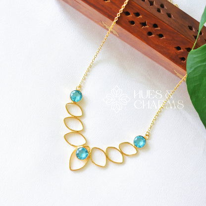 3 Stone Glossy Neckpiece