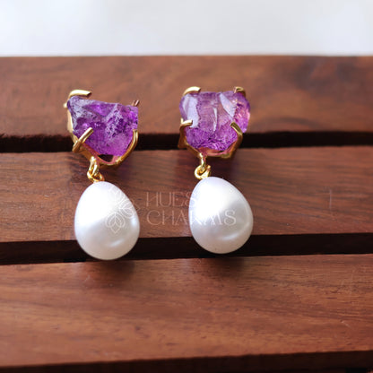 GOLDEN RAW DYED STONE PEARL DROP EARRINGS- PURPLE