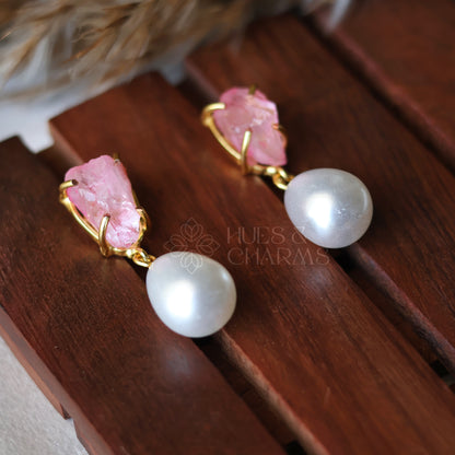 GOLDEN RAW DYED STONE PEARL DROP EARRINGS- BABY PINK