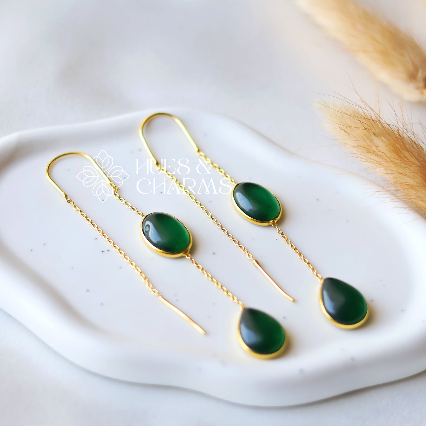 GOLDEN NEEDLE AND THREAD GLOSSY DROP EARRING - GREEN