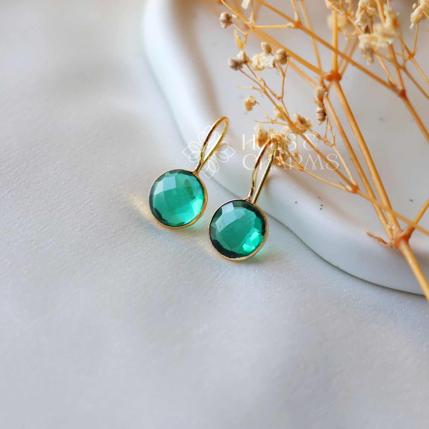 GLOSSY ROUND DROP EARRINGS- EMERALD GREEN