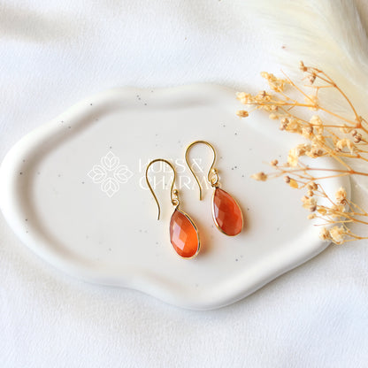 GOLDEN RAIN DROP EARRINGS - CORAL