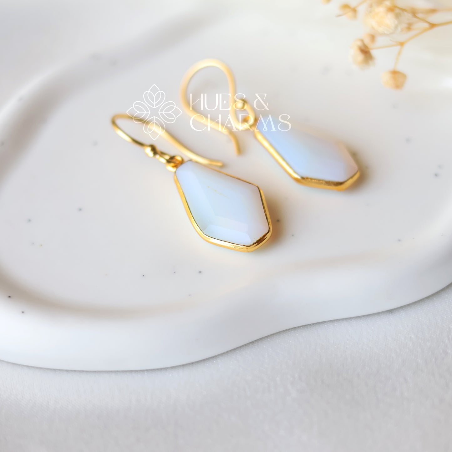 GOLDEN HEXAGON DROP EARRINGS - CLOUDY WHITE