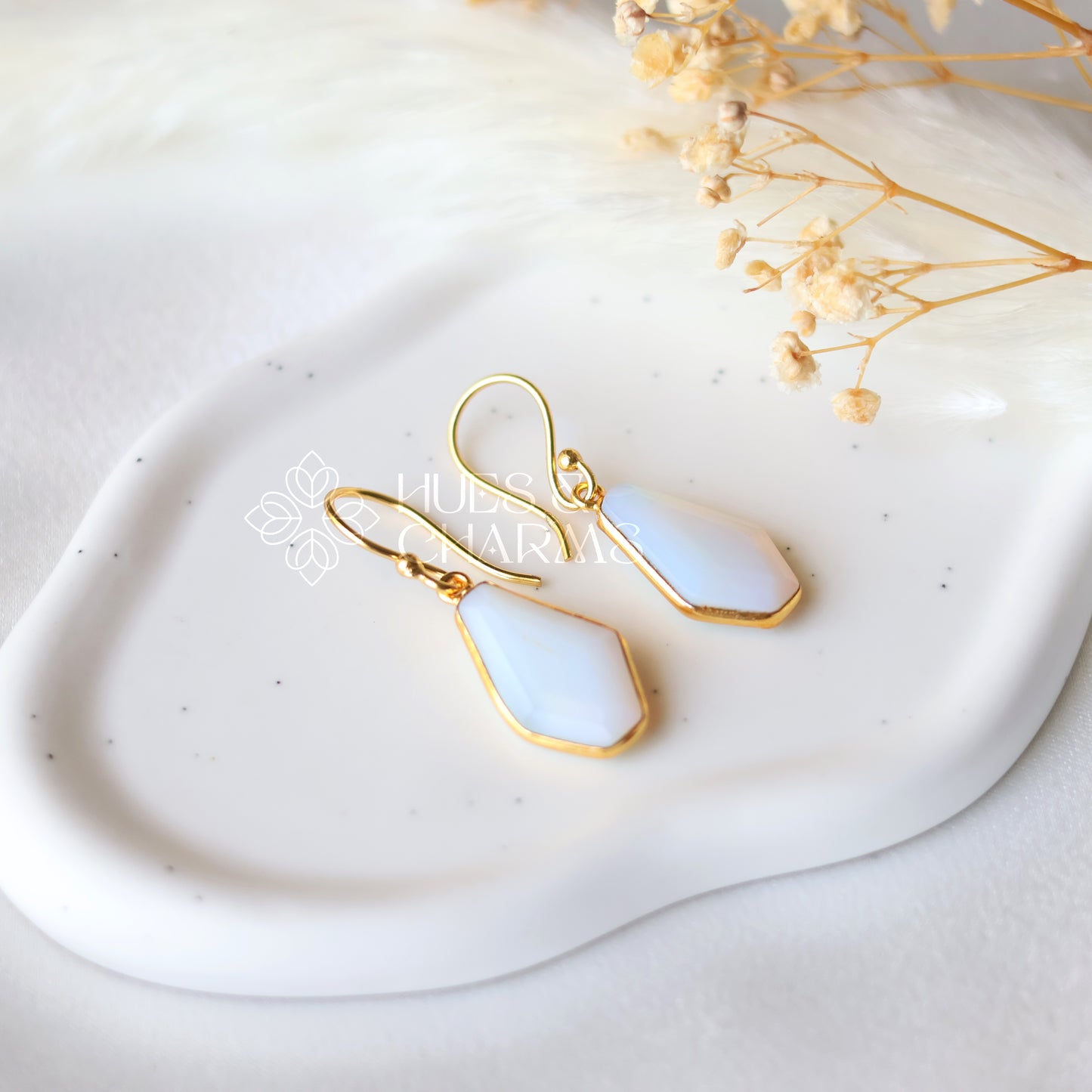 GOLDEN HEXAGON DROP EARRINGS - CLOUDY WHITE