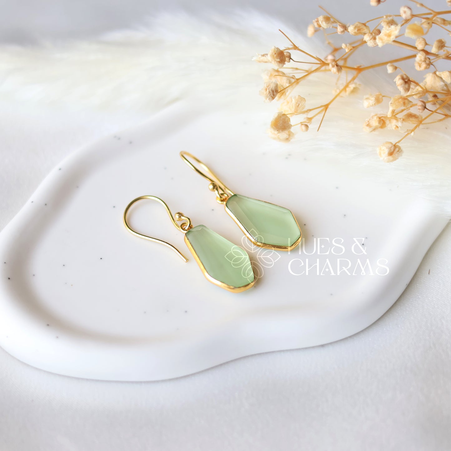 GOLDEN HEXAGON DROP EARRINGS - PASTEL GREEN