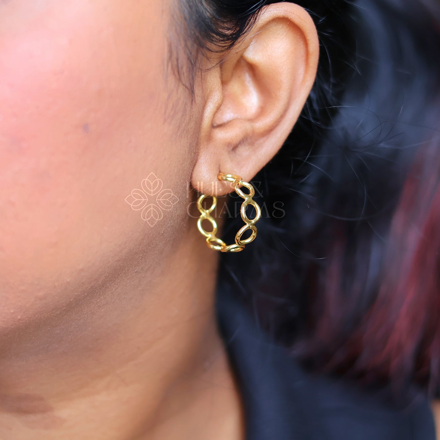 CHAIN DESIGN HOOP EARRINGS