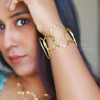 GOLDEN HAMMERED ADJUSTABLE BANGLE