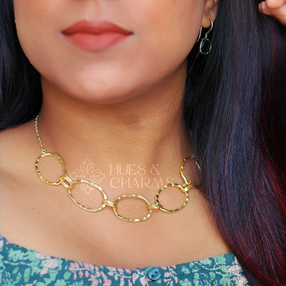 MULTI HOOP HAMMERED CHAIN NECKLACE