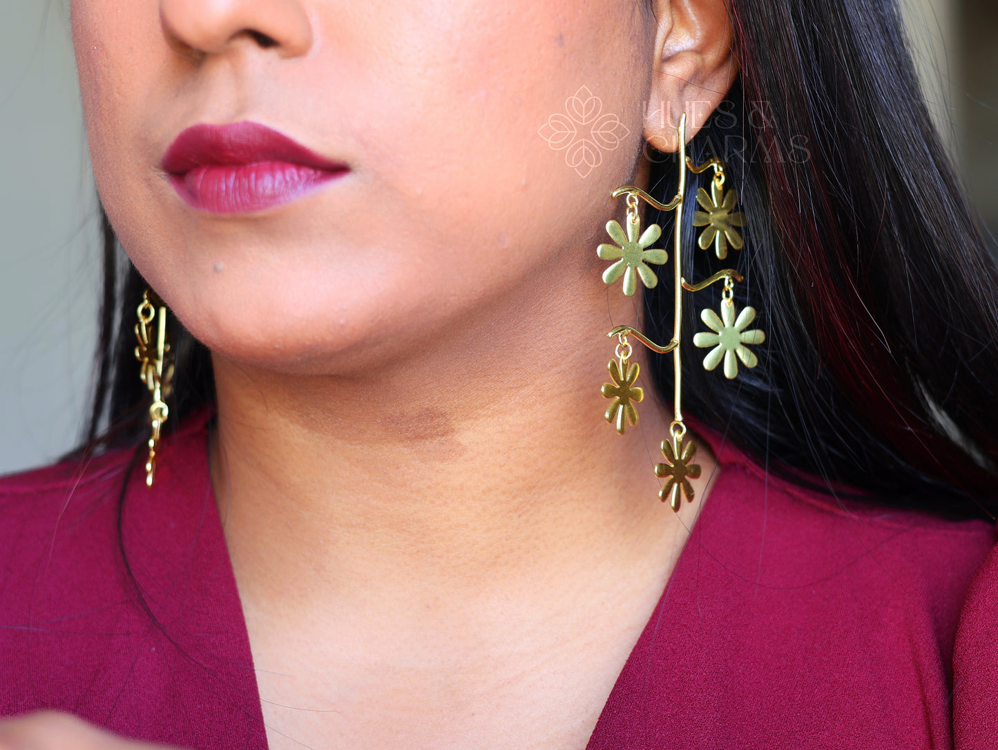 GOLDEN MULTI BRANCH DAISY FLOWER EARRING