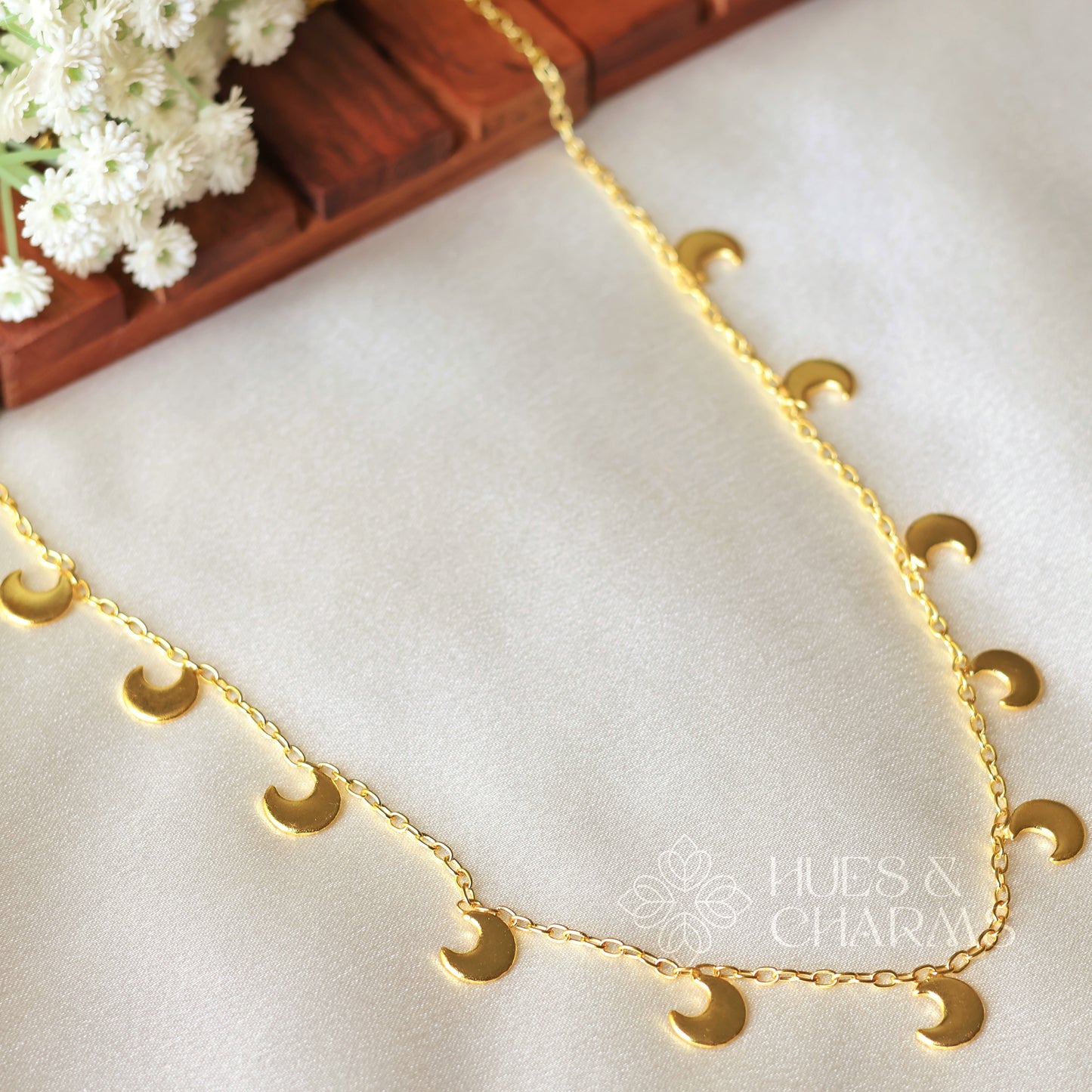 GOLDEN MOON NECKLACE