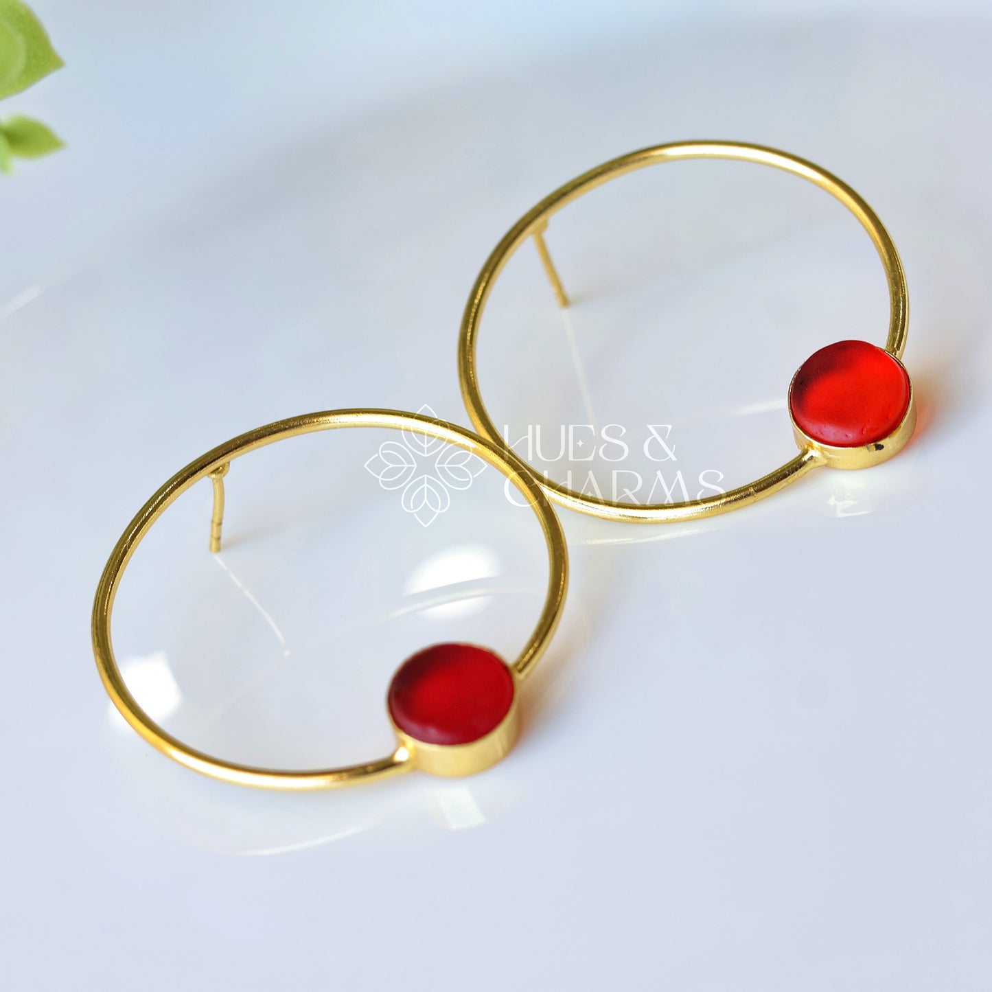 ROUND HOOP EARRINGS - RED