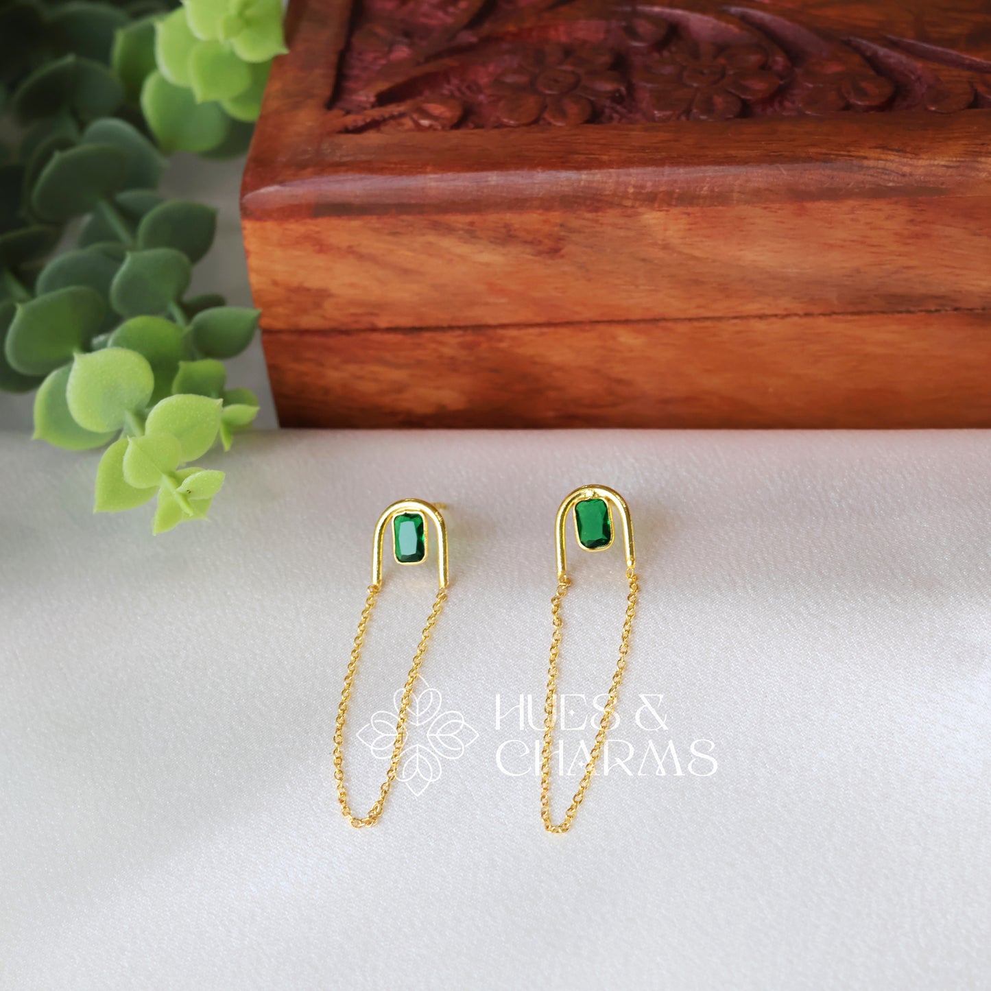 LINK CHAIN DESIGNER DROP EARRINGS- GREEN