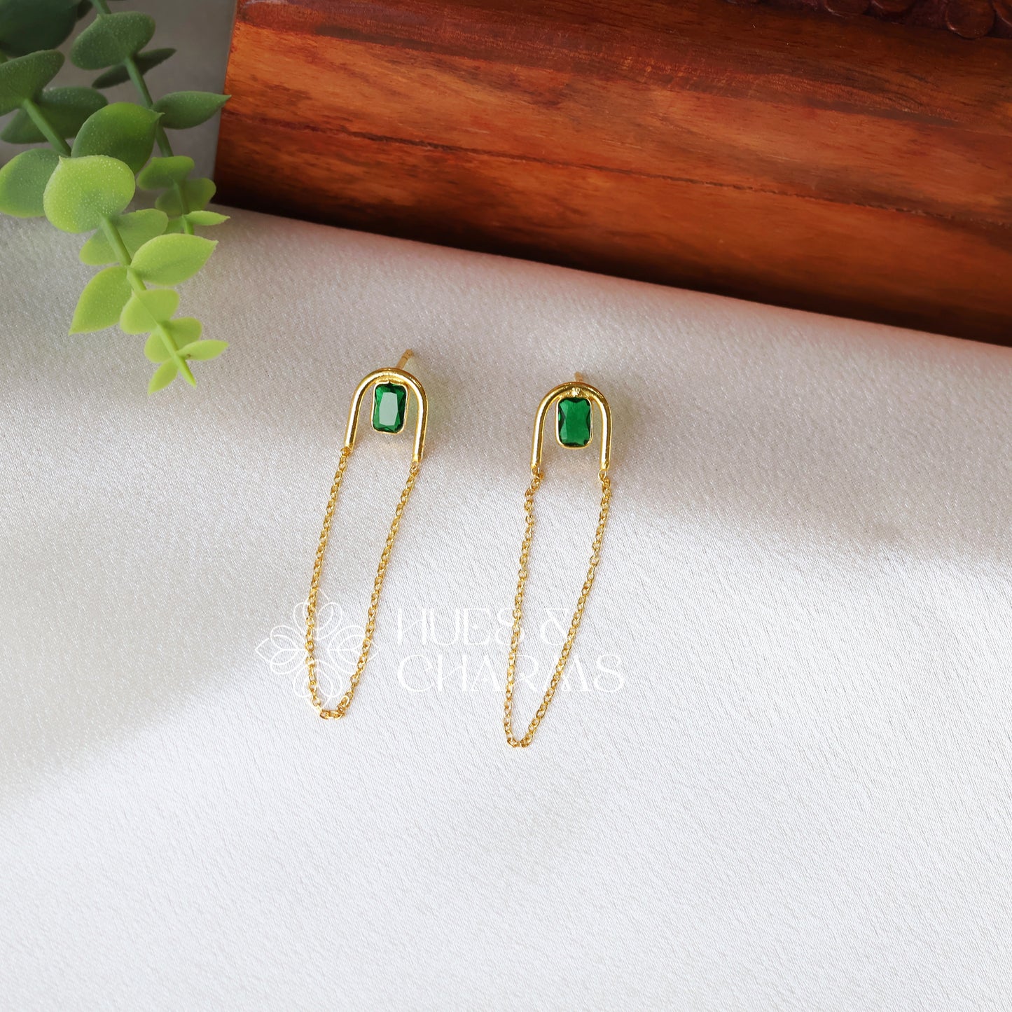 LINK CHAIN DESIGNER DROP EARRINGS- GREEN