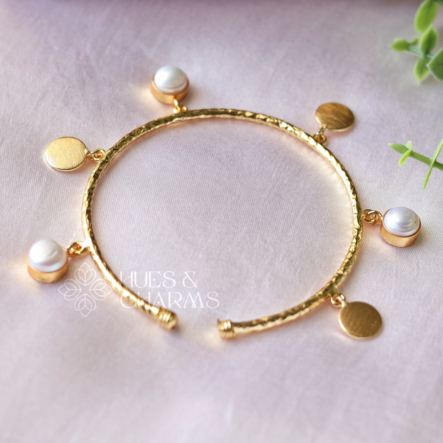 PEARL CHARM ADJUSTABLE BANGLE