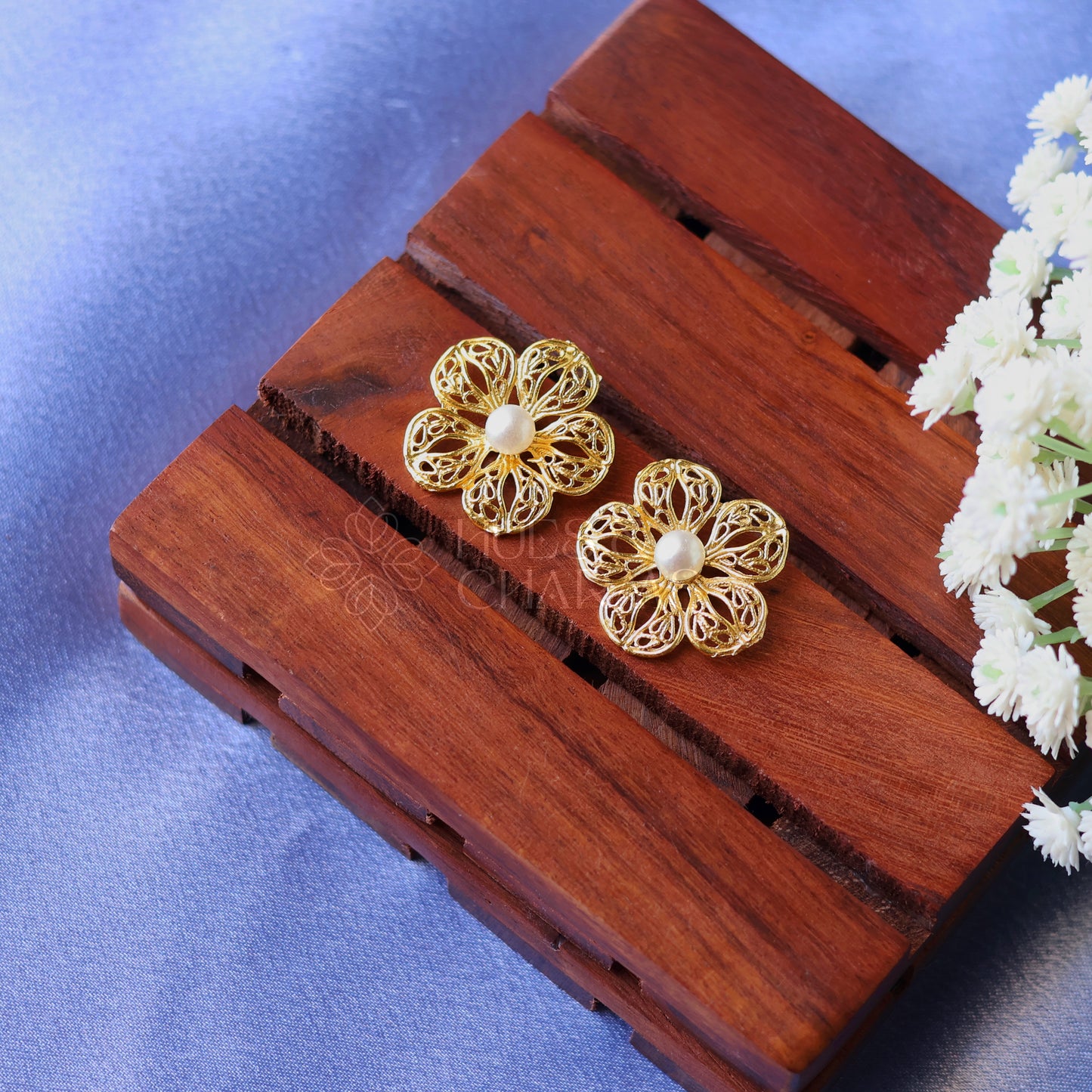 FLOWER PEARL STUD EARRINGS