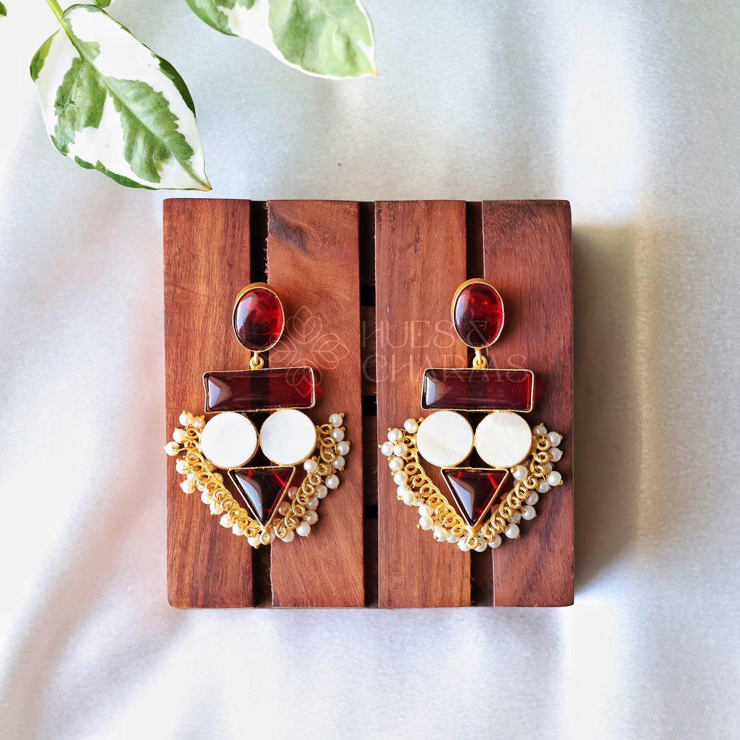 PRECIOUS STATEMENT EARRINGS WITH MOP -MAROON