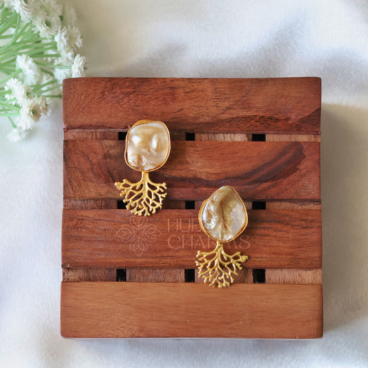 GOLDEN LEAF DROP EARRING WITH BAROQUE PEARLS