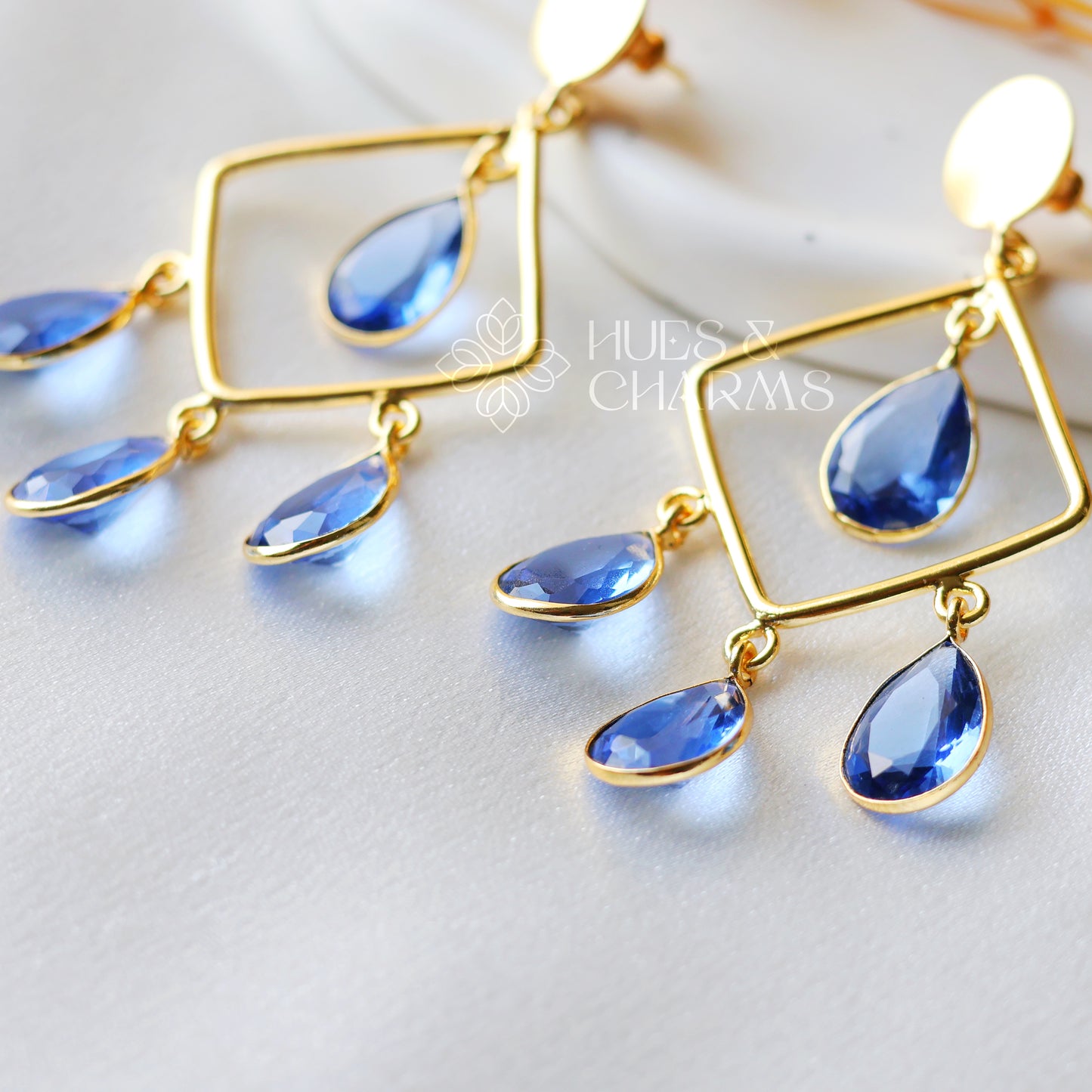 ROYAL GLOSSY RAINDROP EARRING - BLUE