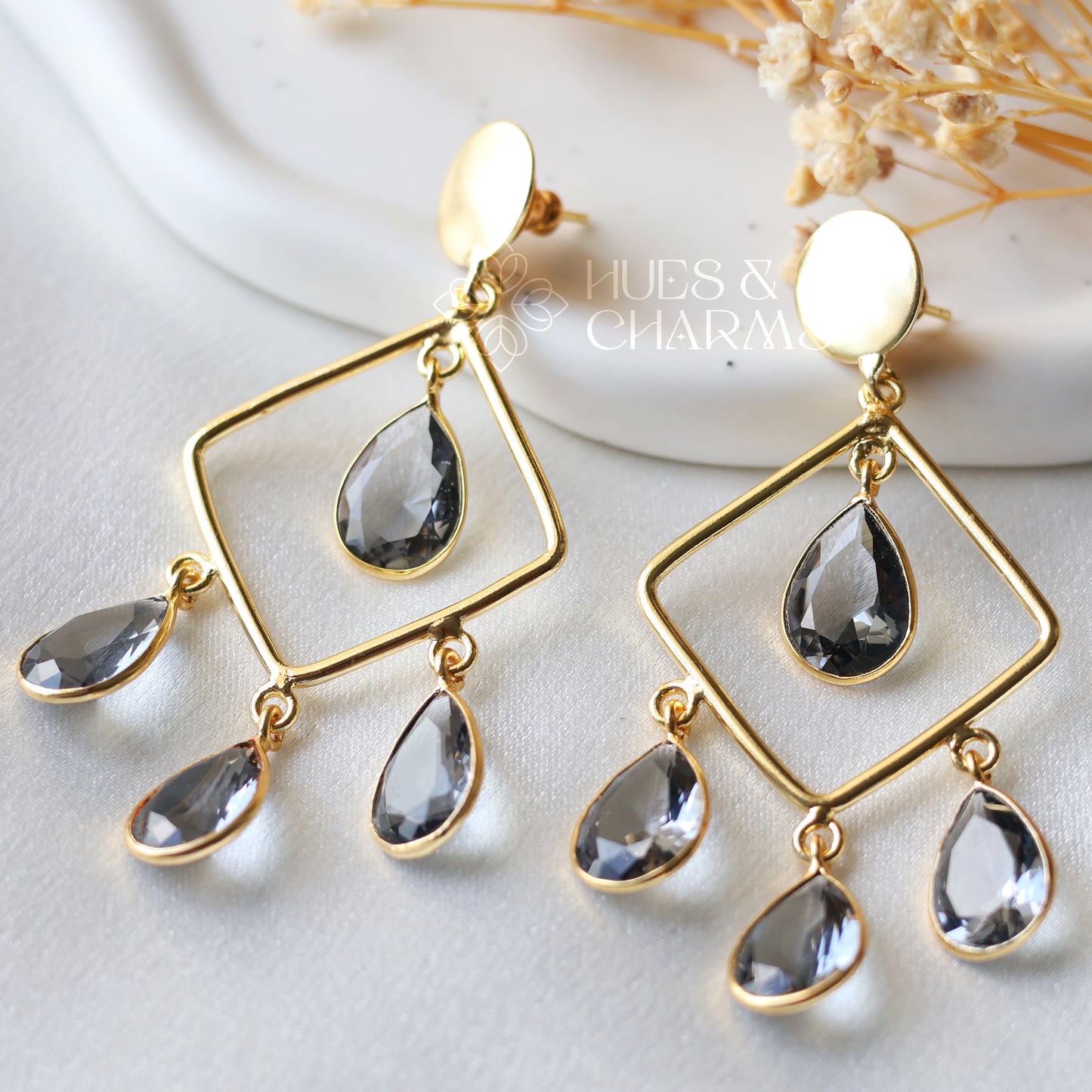 ROYAL GLOSSY RAINDROP EARRING - GREY