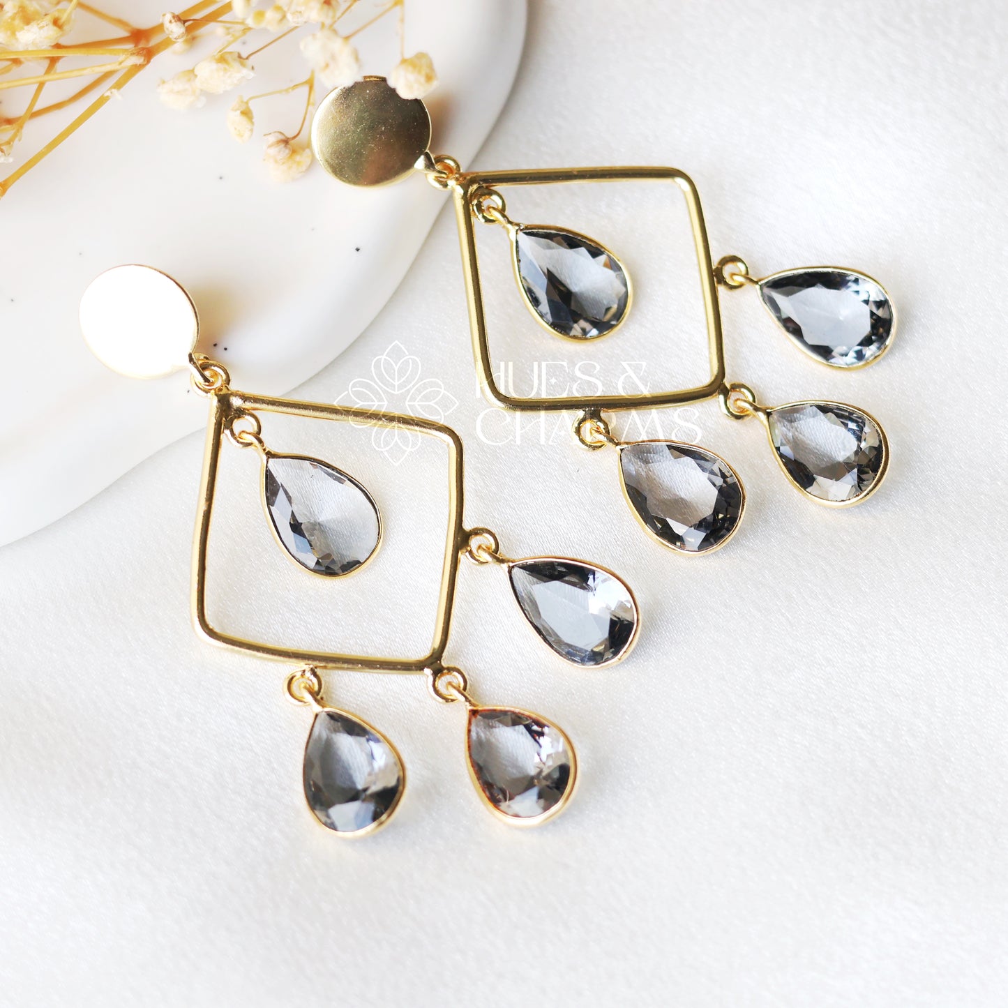 ROYAL GLOSSY RAINDROP EARRING - GREY