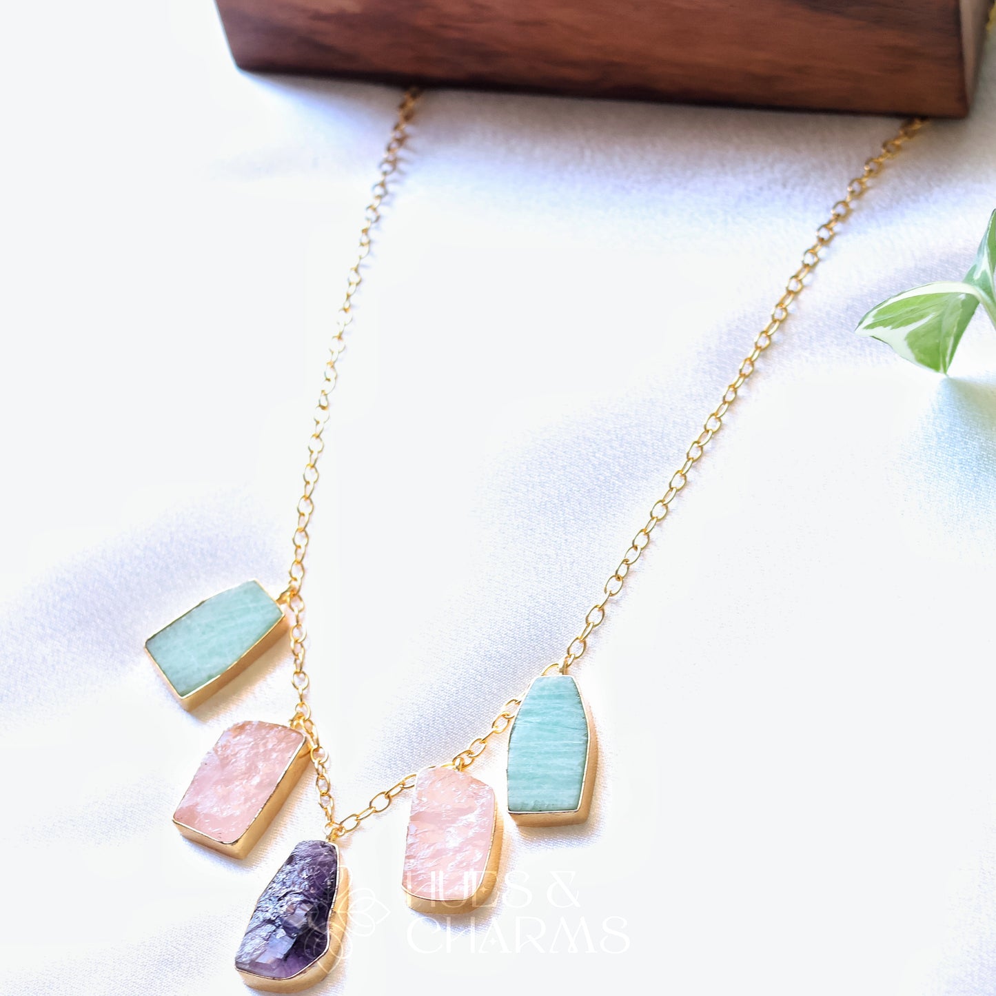 RAW STONE NECKLACE