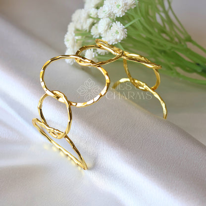 GOLDEN HAMMERED ADJUSTABLE BANGLE