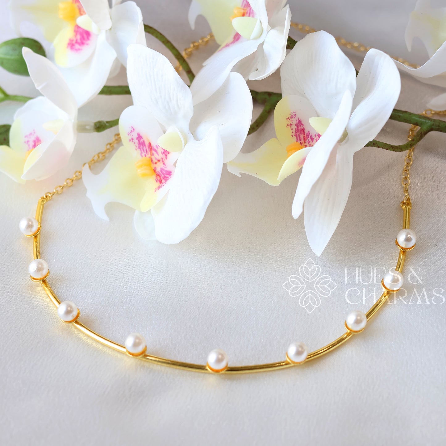 PEARL NECKPIECE