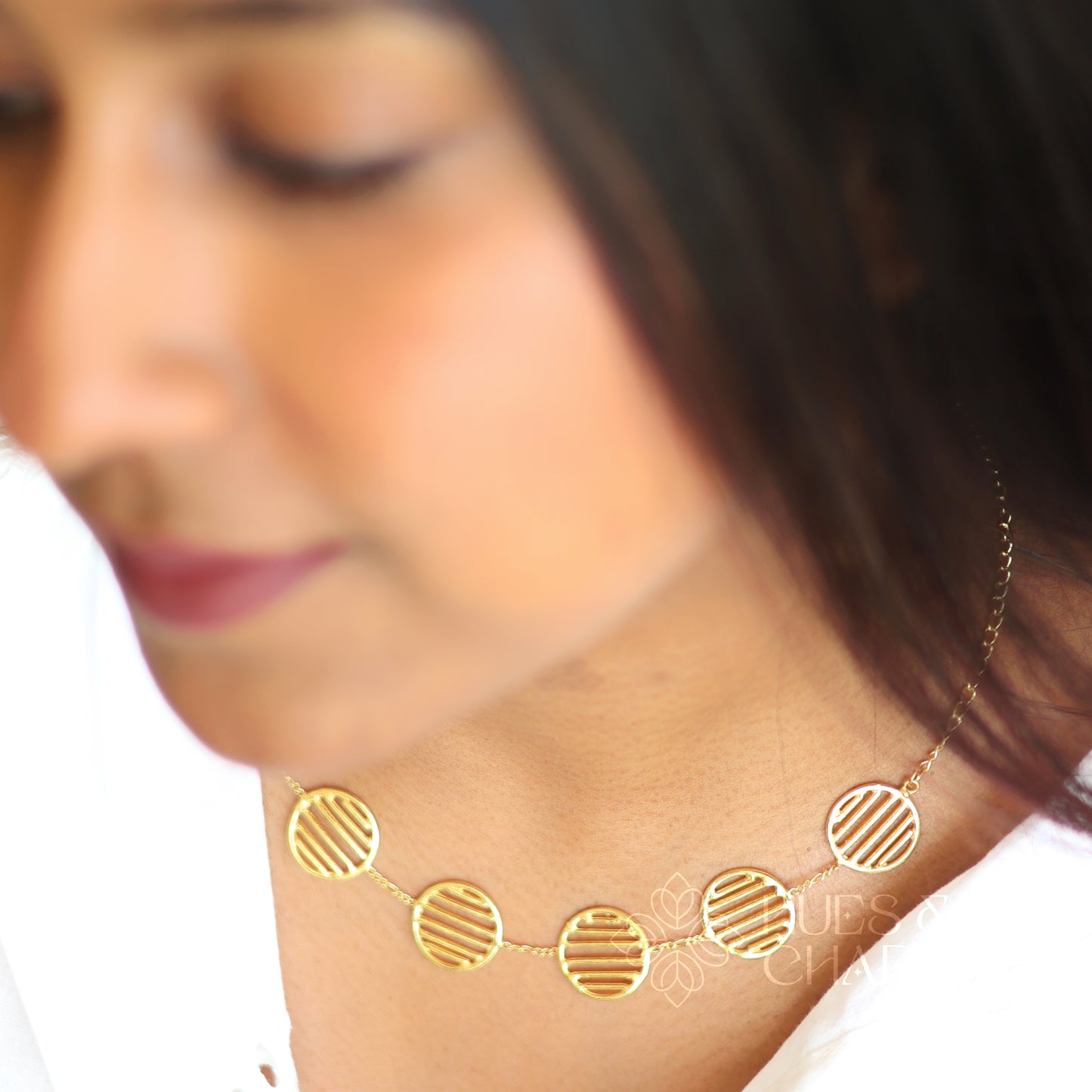 GOLDEN CIRCLE NECKLACE