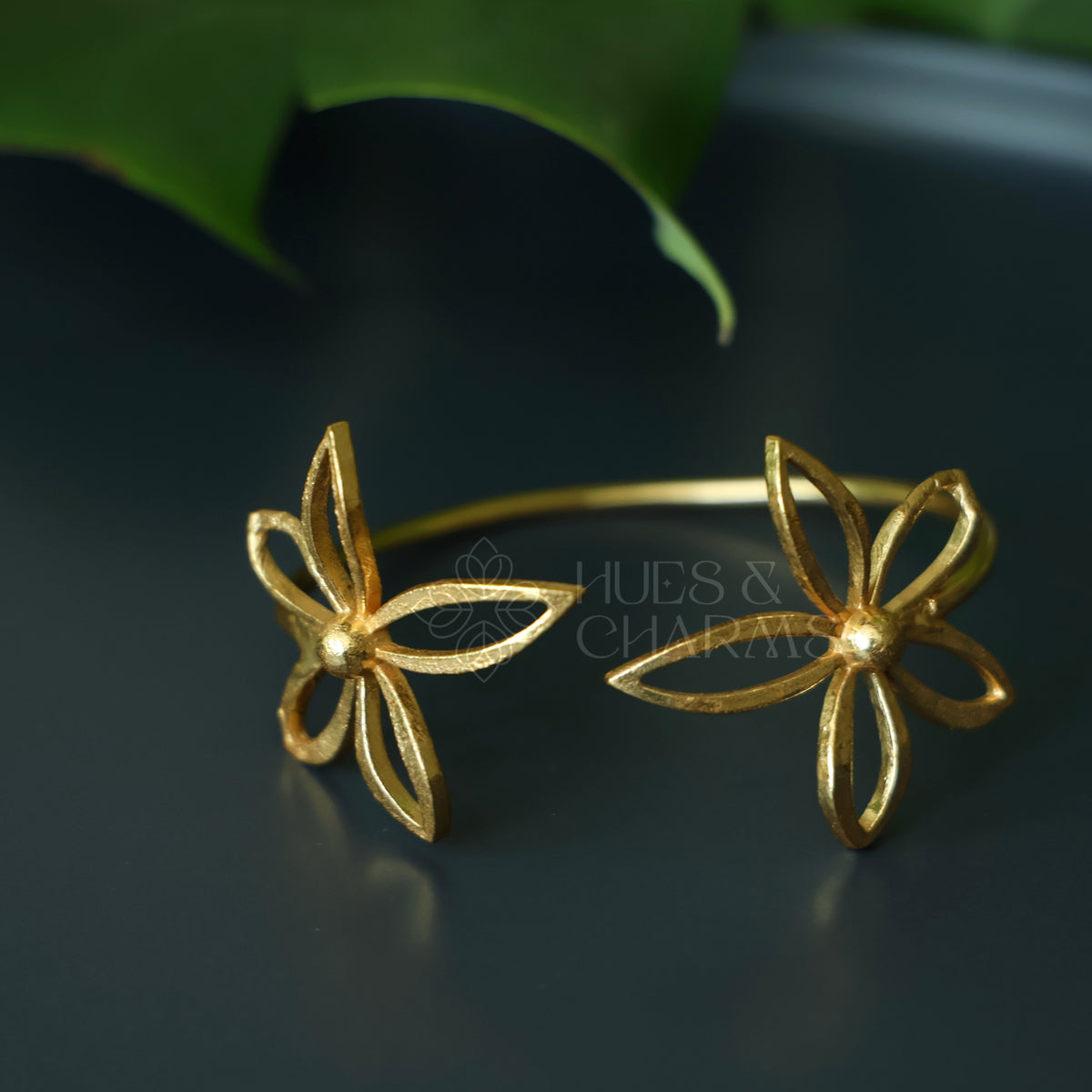 GOLDEN BLOOM  ADJUSTABLE BANGLE