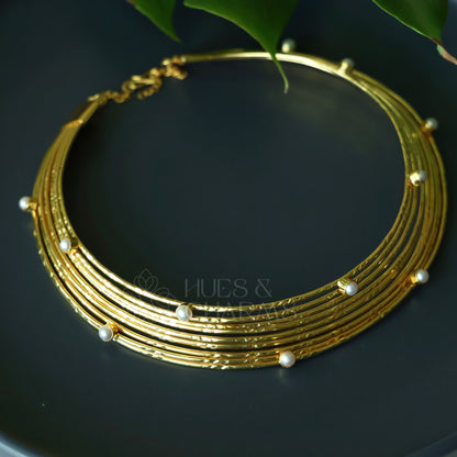 GOLDEN ORBIT PEARL STATEMENT NECK CUFF