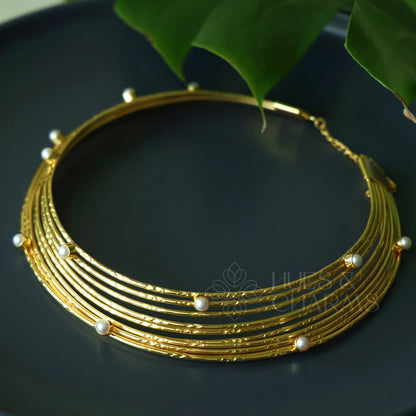 GOLDEN ORBIT PEARL STATEMENT NECK CUFF