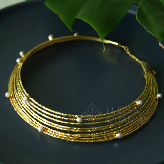GOLDEN ORBIT PEARL STATEMENT NECK CUFF