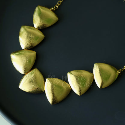 GOLDEN BOLD DUNE NECKLACE