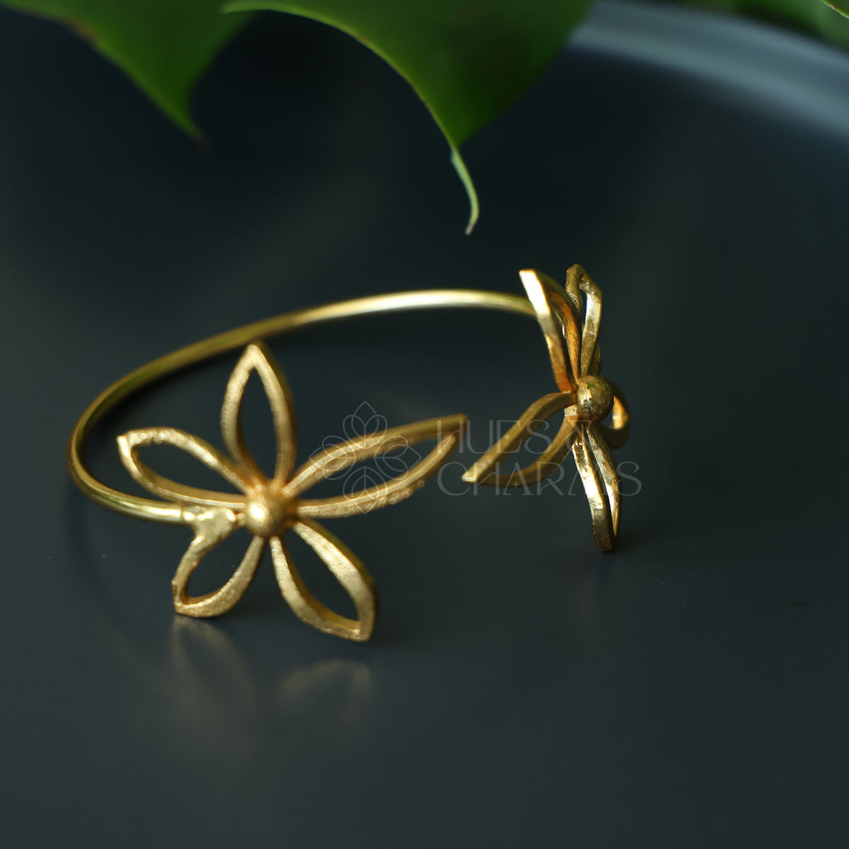 GOLDEN BLOOM  ADJUSTABLE BANGLE