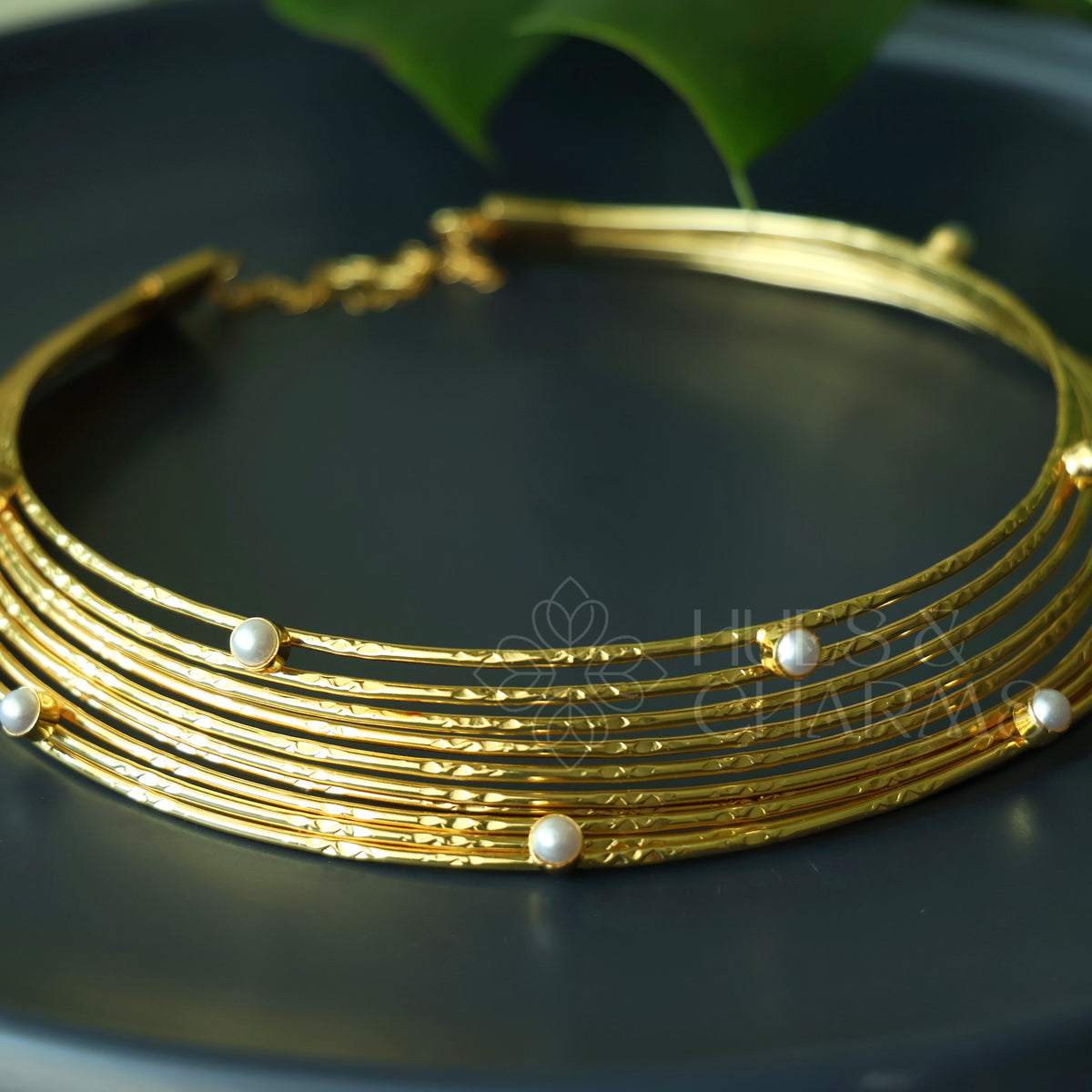 GOLDEN ORBIT PEARL STATEMENT NECK CUFF