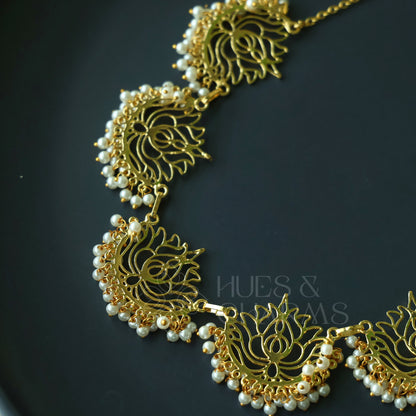 GOLDEN LOTUS NECKLACE WITH PEARLS