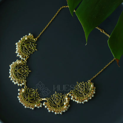 GOLDEN LOTUS NECKLACE WITH PEARLS